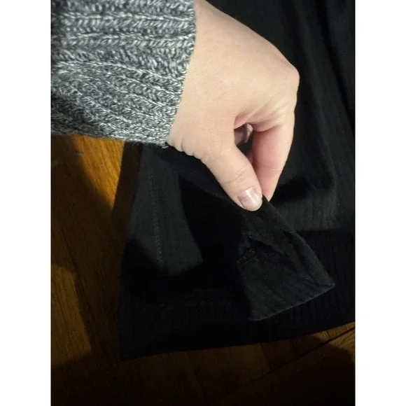 Alembika‎ Women's Black Button Down Leopard Shirt Long Sleeves Ribbed Sz 0